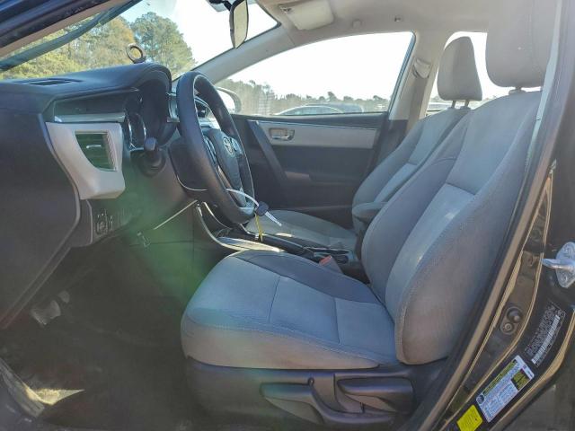 Toyota Corolla L Image 8