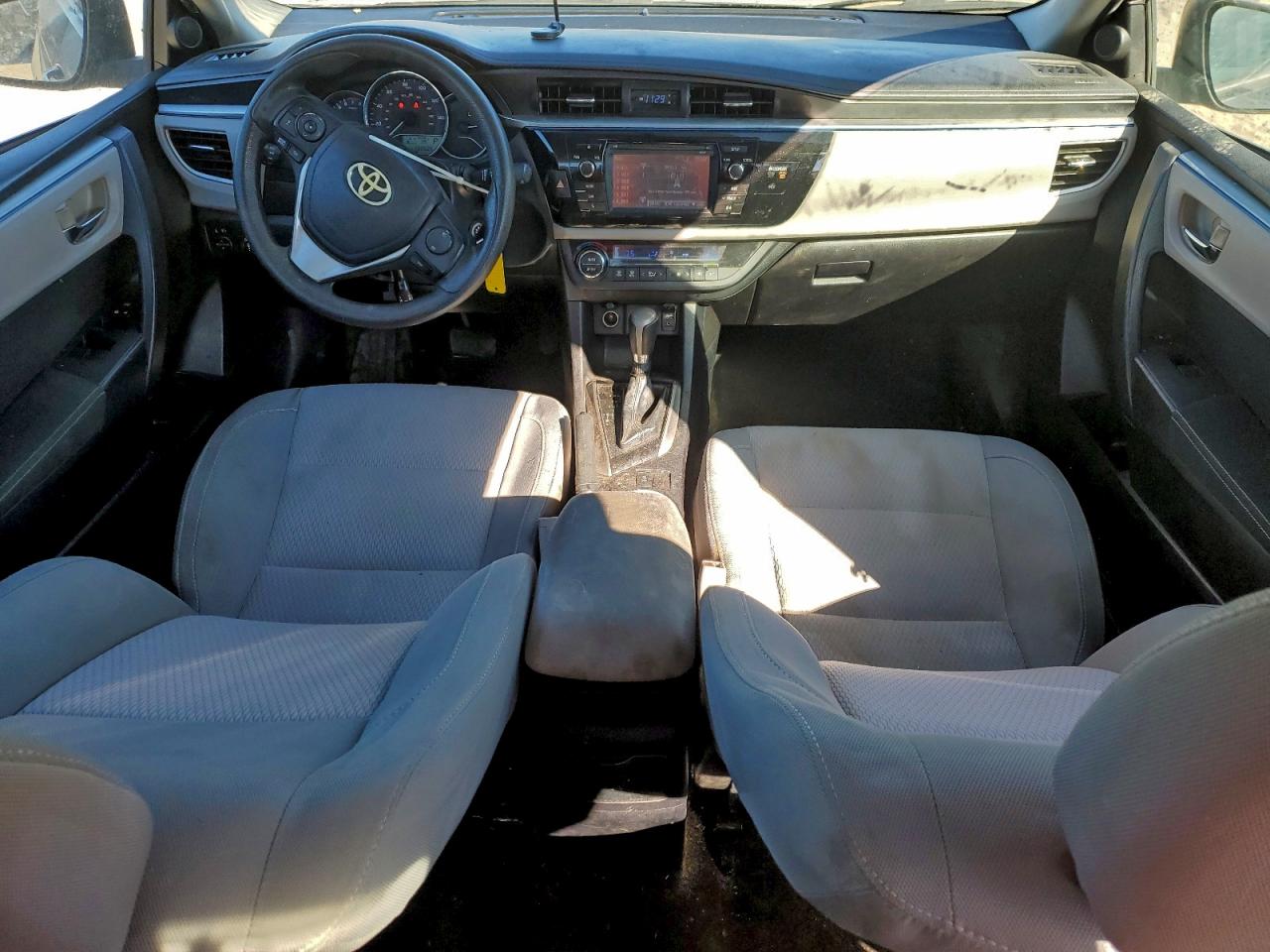 Toyota Corolla L Image 9