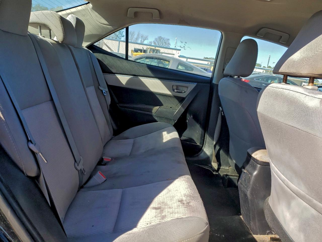 Toyota Corolla L Image 11