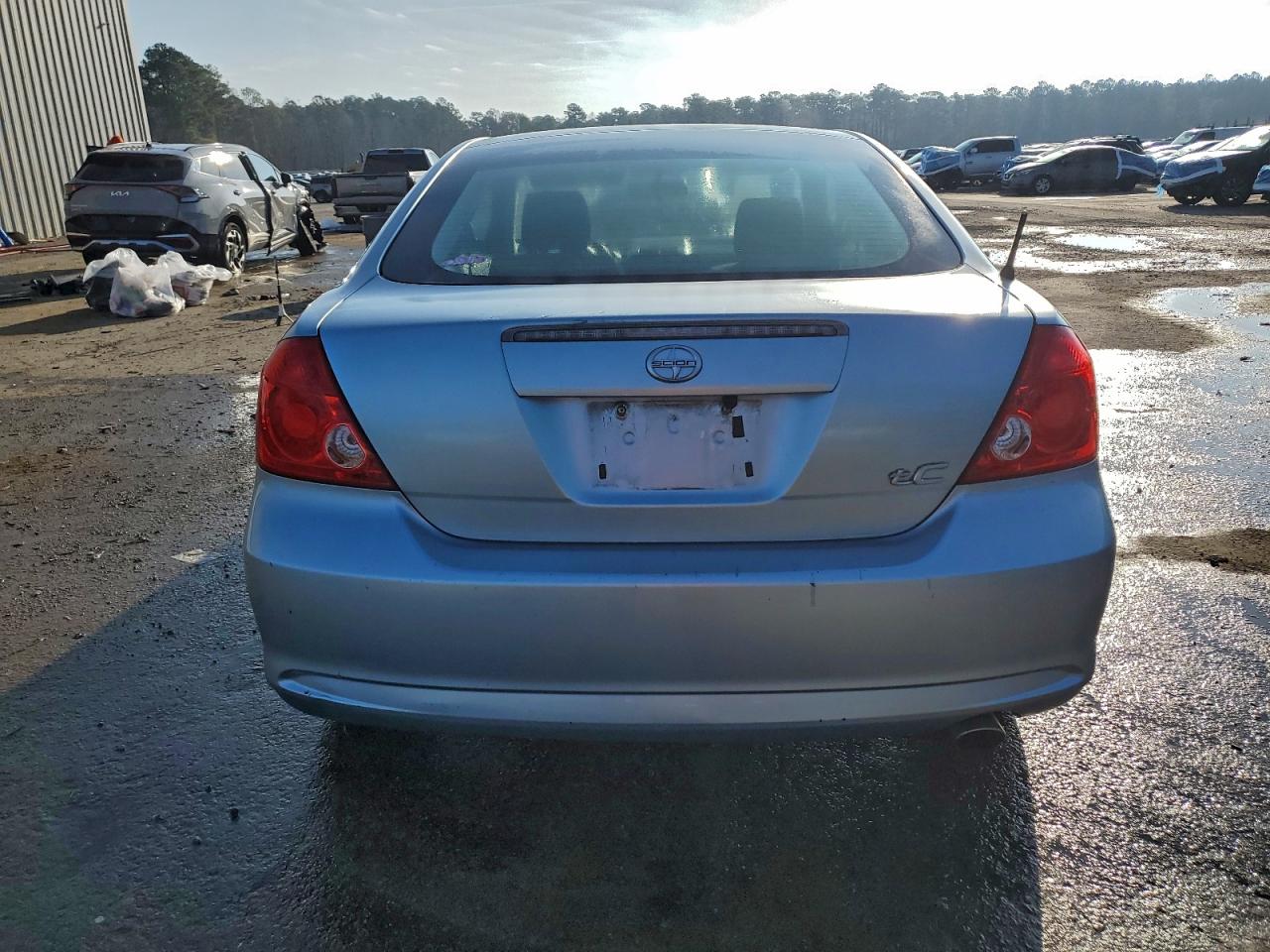 Toyota Scion Image 11