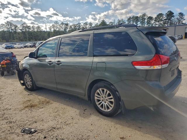 Toyota Sienna Xle Image 3