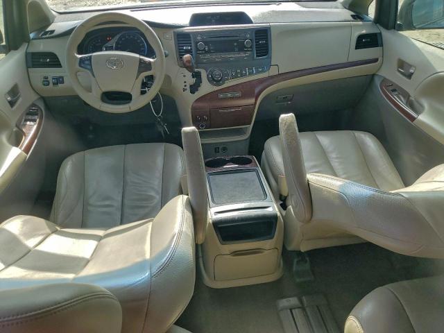 Toyota Sienna Xle Image 6