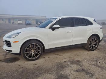  Salvage Porsche Cayenne