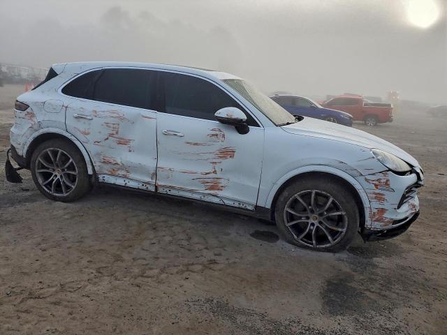 Porsche Cayenne S Image 11