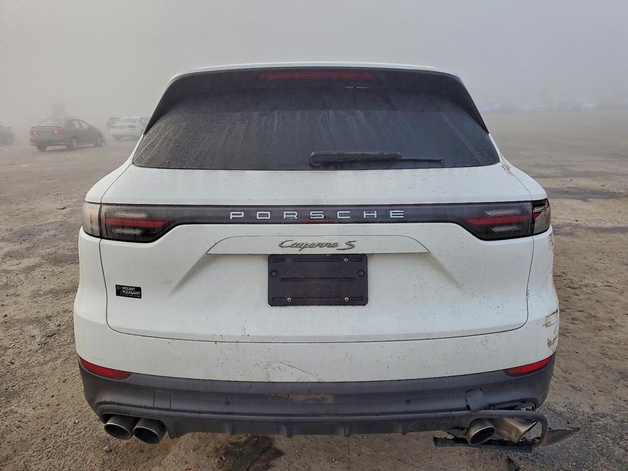 Porsche Cayenne S Image 13