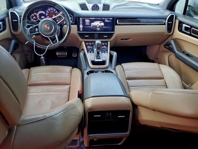Porsche Cayenne S Image 10