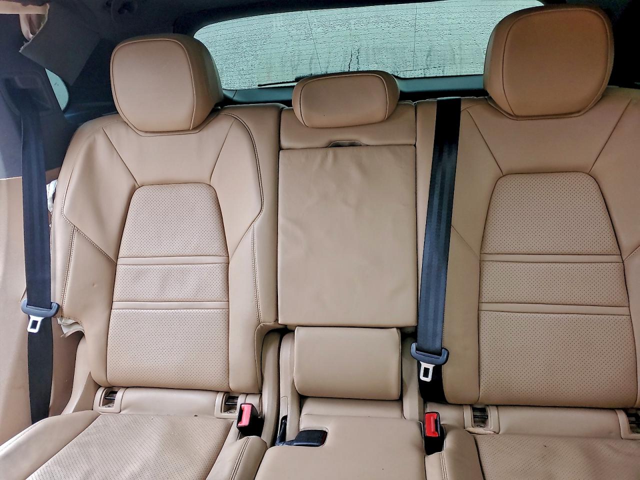 Porsche Cayenne S Image 7