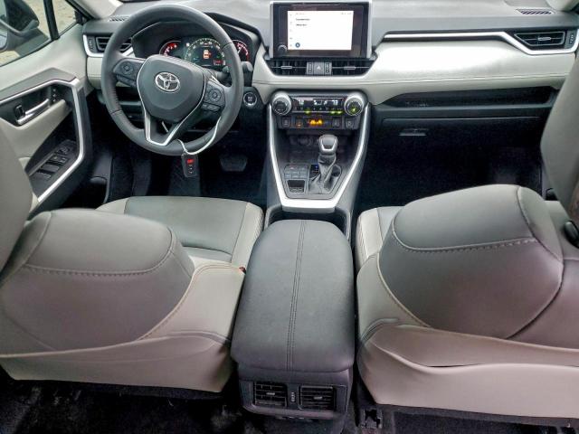Toyota RAV4 Xle Premium Image 12