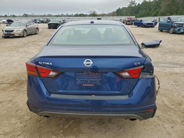 Nissan Altima Sr Image 2