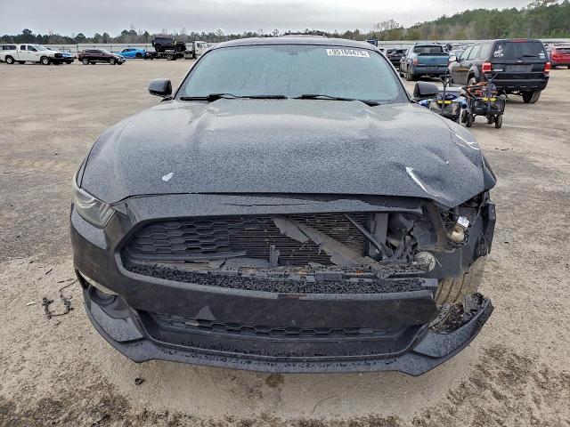 Ford Mustang Image 2