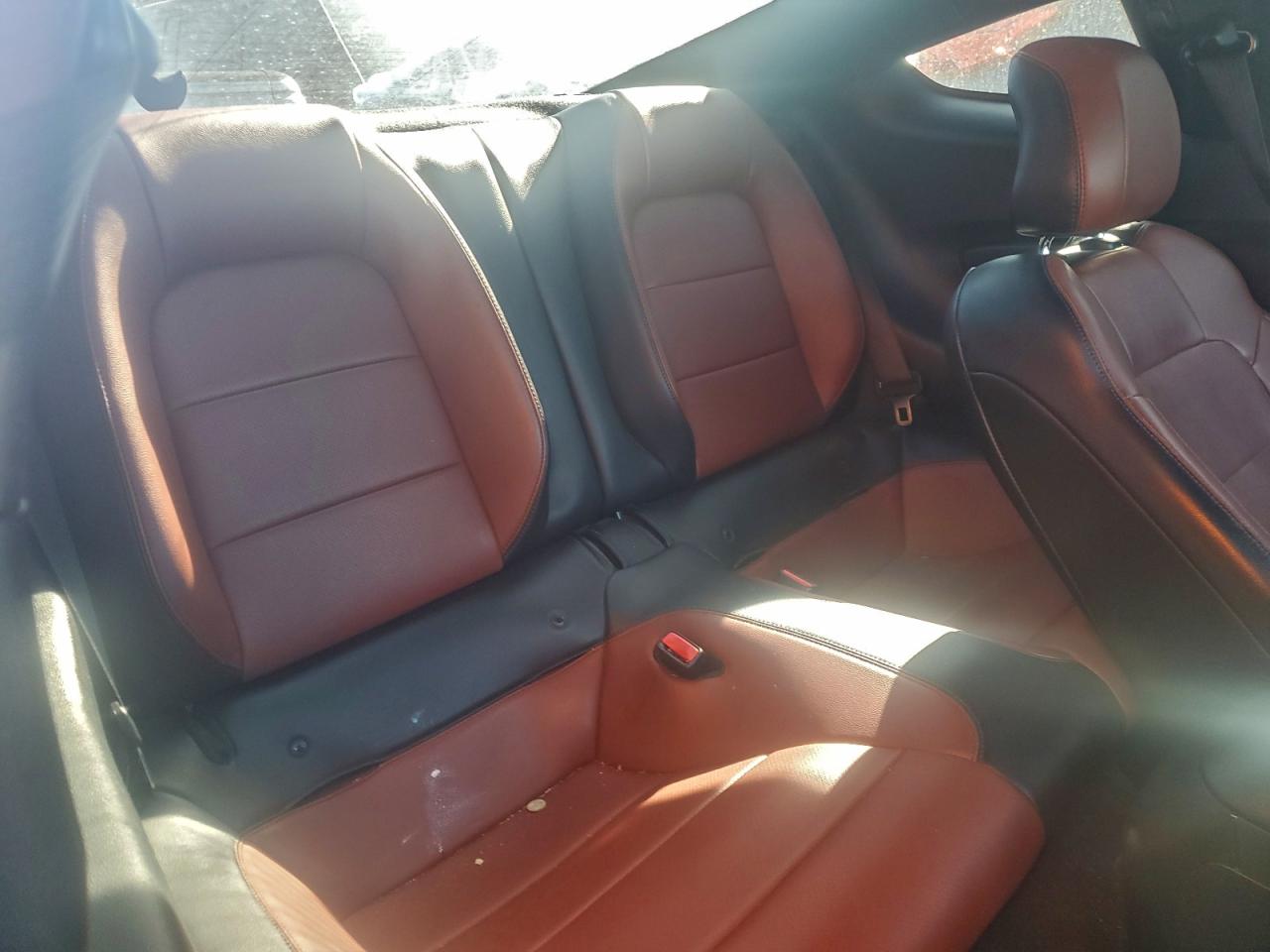 Ford Mustang Image 9