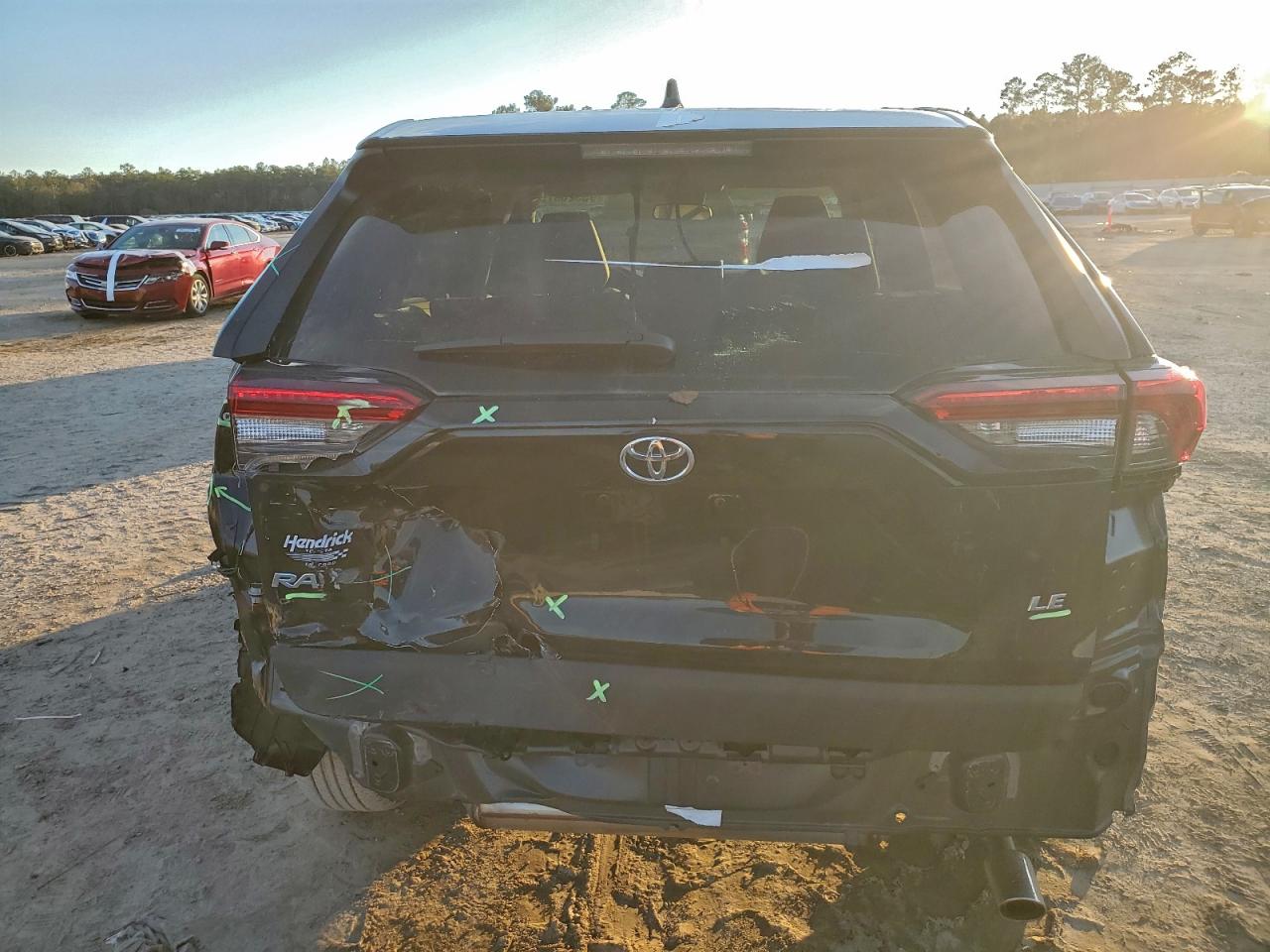 Toyota RAV4 Le Image 2