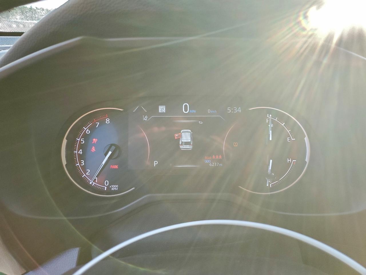 Toyota RAV4 Le Image 10