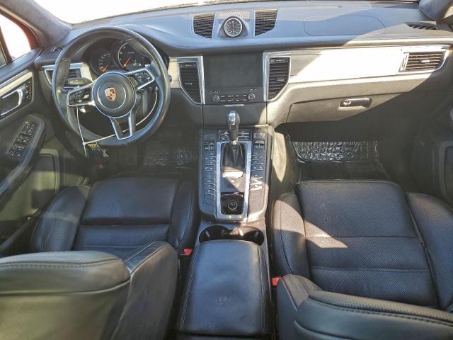 Porsche Macan Turbo Image 12