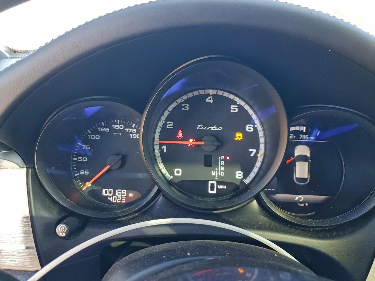 Porsche Macan Turbo Image 7