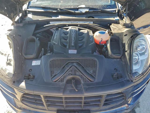 Porsche Macan Turbo Image 6