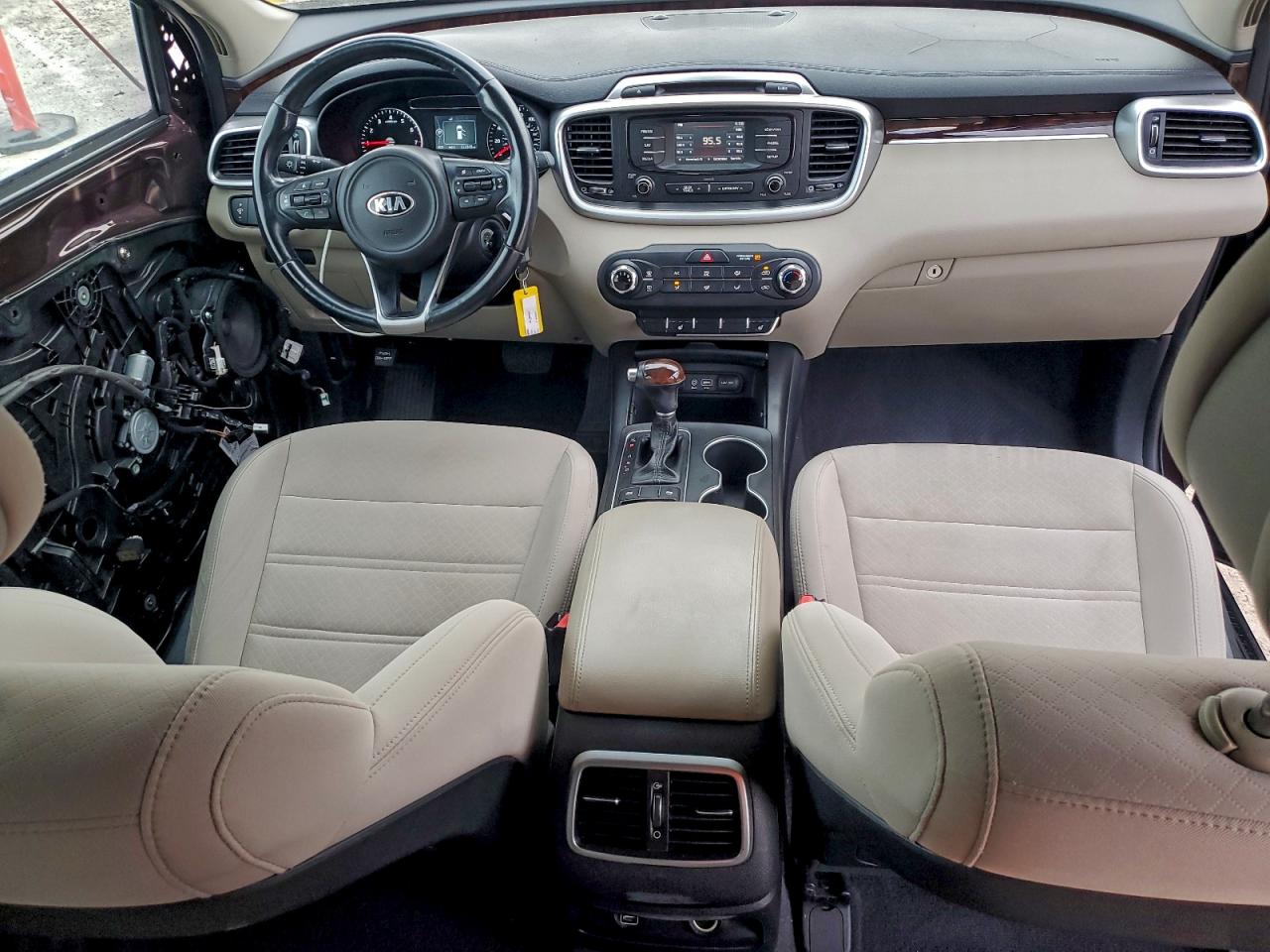 Kia Sorento Lx Image 6