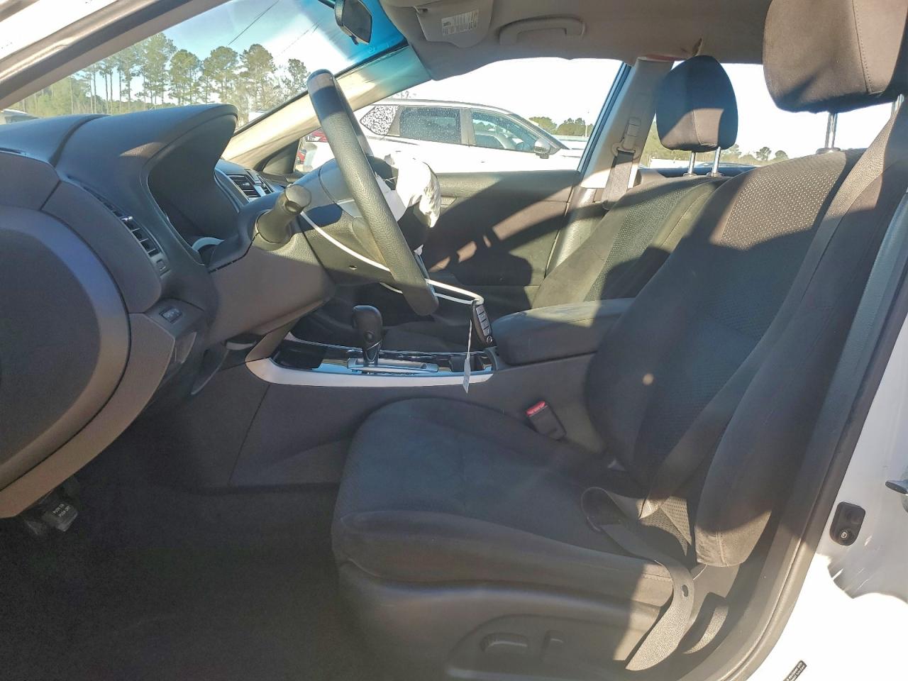 Nissan Altima 2.5 Image 8