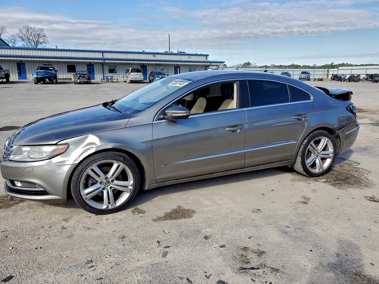 Volkswagen CC Sport Image 1