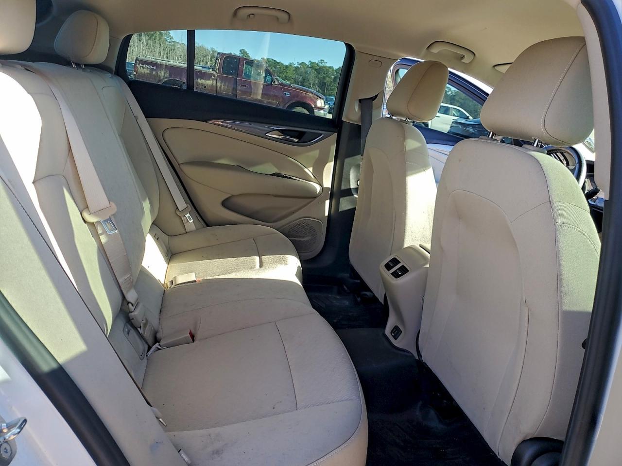 Buick Regal Preferred Image 10