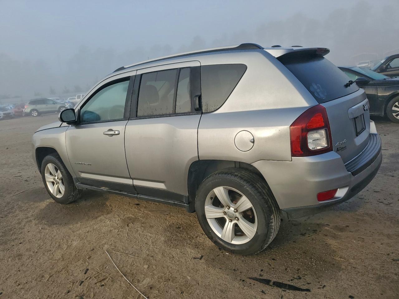 Jeep Compass Latitude Image 2