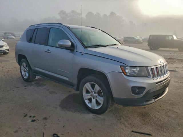Jeep Compass Latitude Image 12