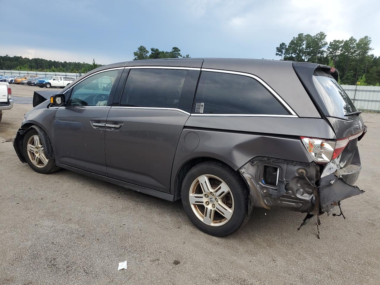 Honda Odyssey Touring Image 8