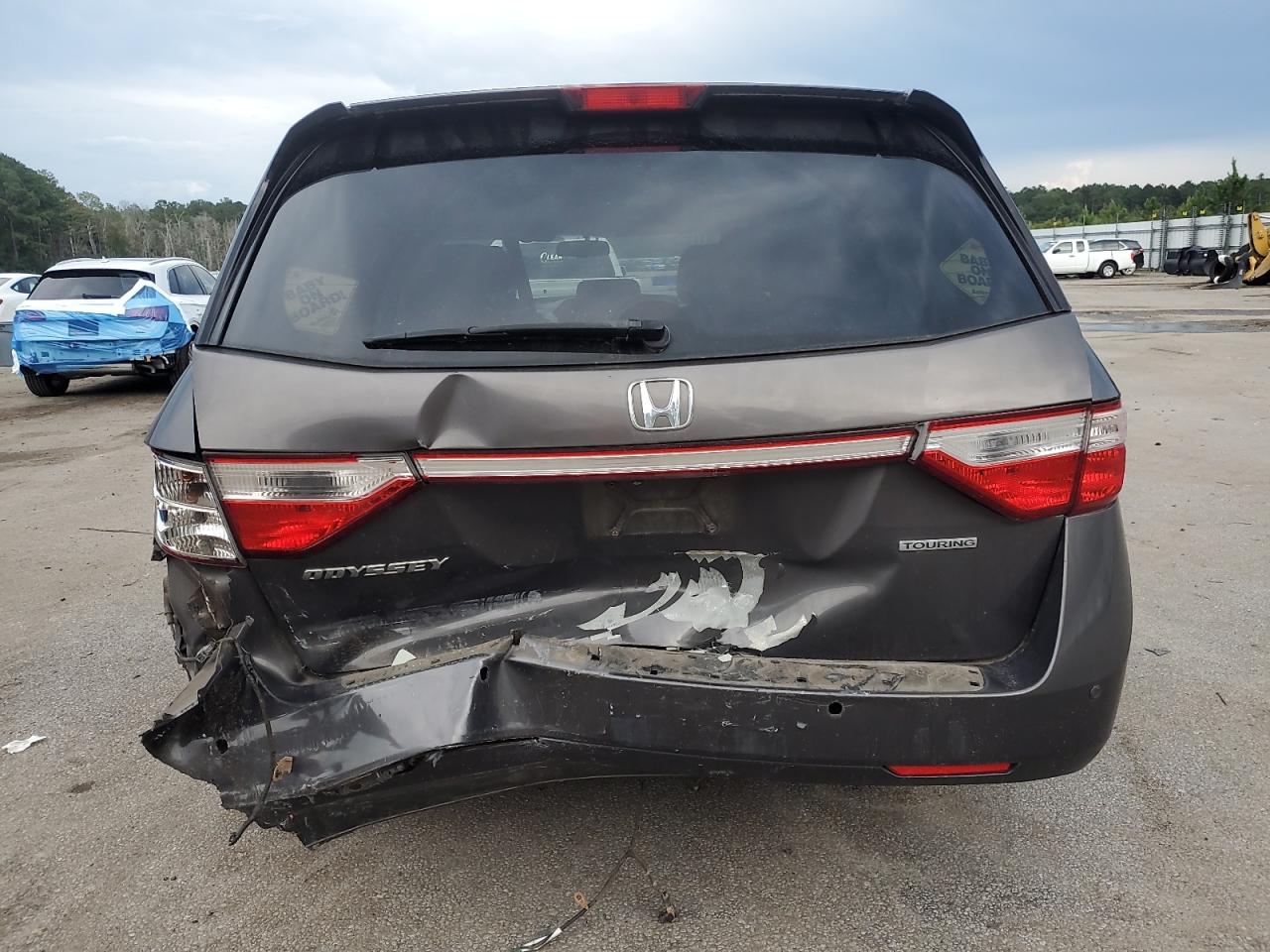 Honda Odyssey Touring Image 12