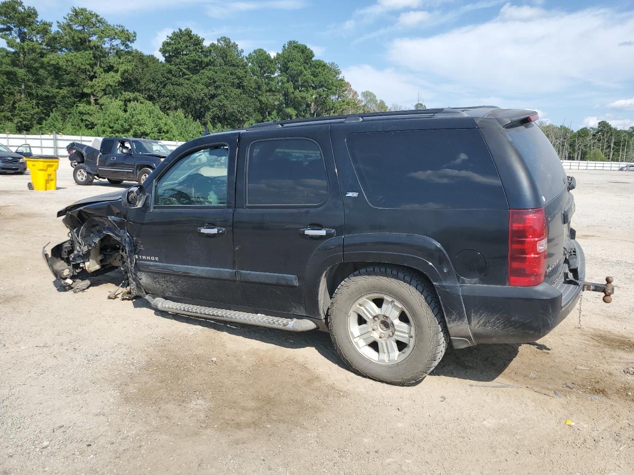 Chevrolet Tahoe K1500 Image 2