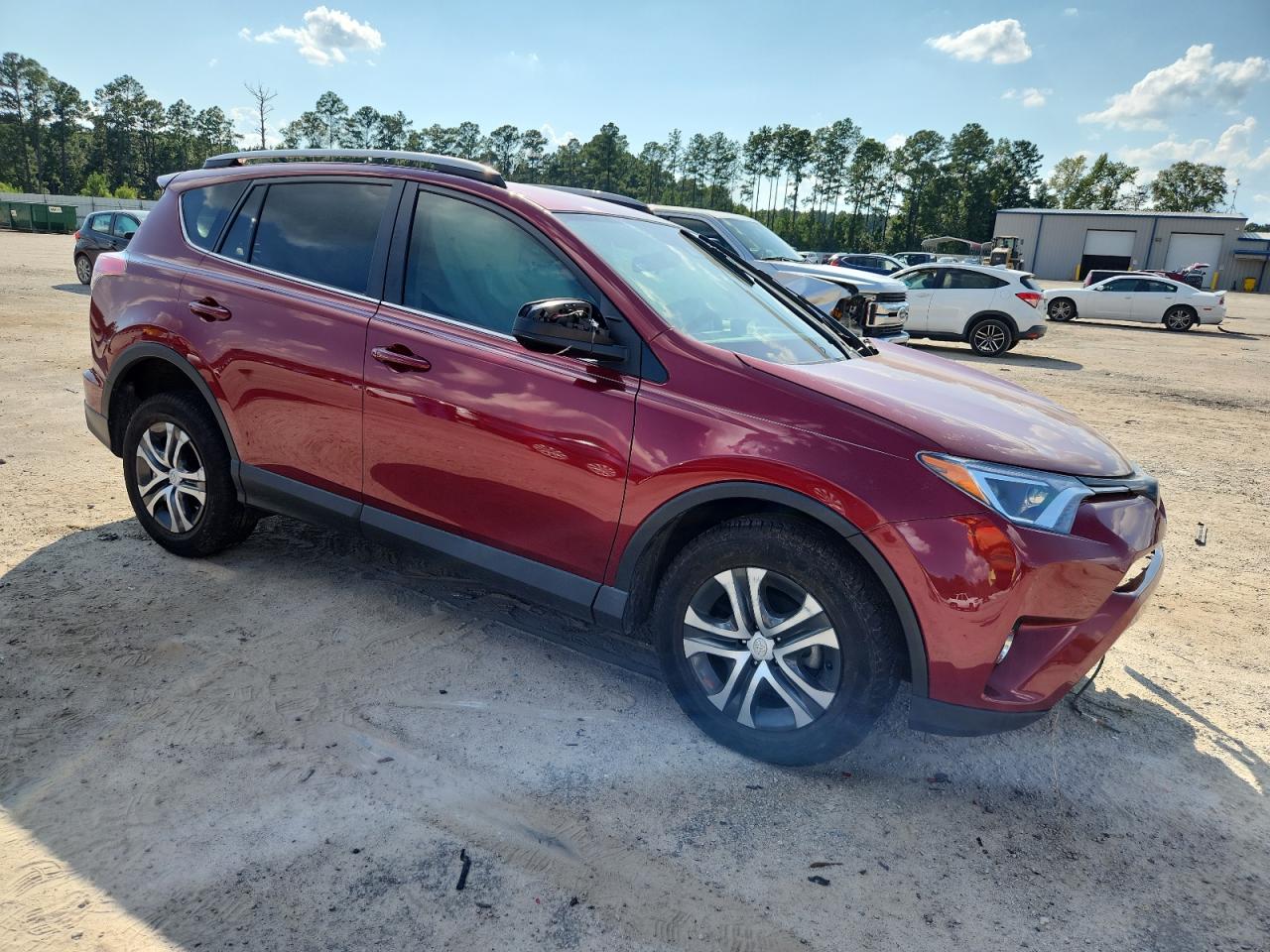 Toyota RAV4 Le Image 8