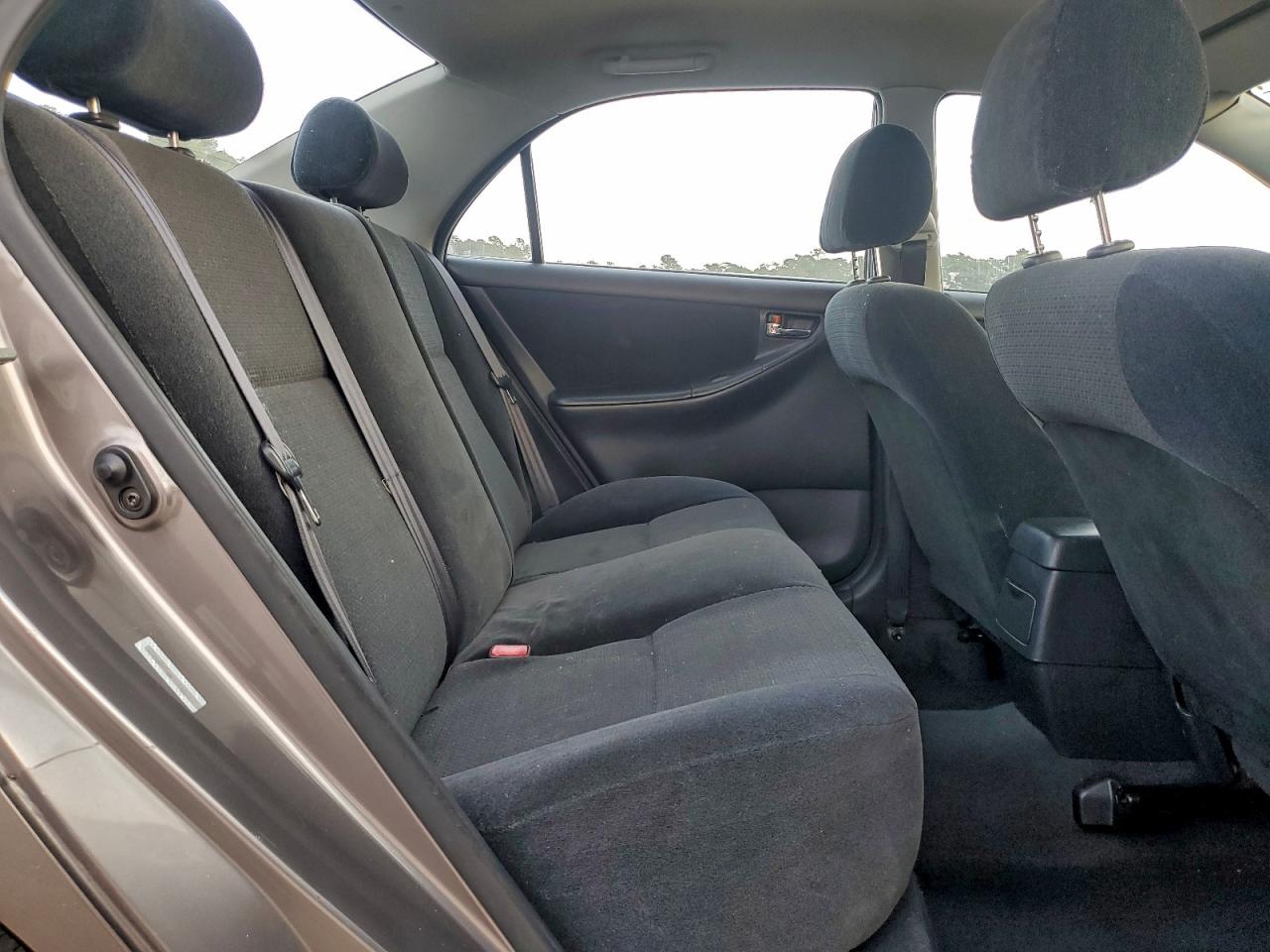 Toyota Corolla Ce Image 2