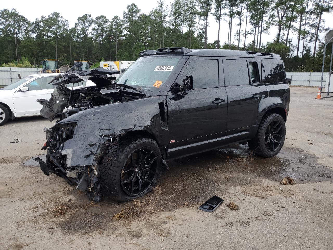 Land Rover Defender 110 Image 1