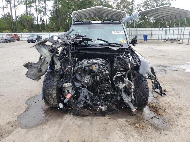 Land Rover Defender 110 Image 13