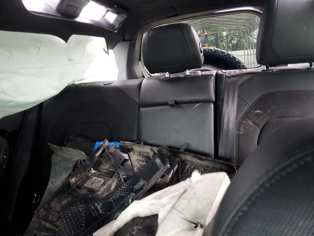 Land Rover Defender 110 Image 9