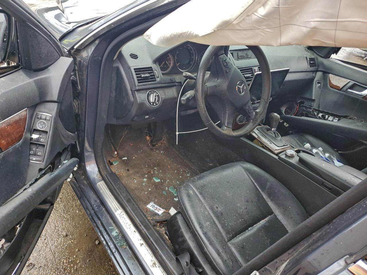 Mercedes-Benz C-Class 300 4matic Image 6