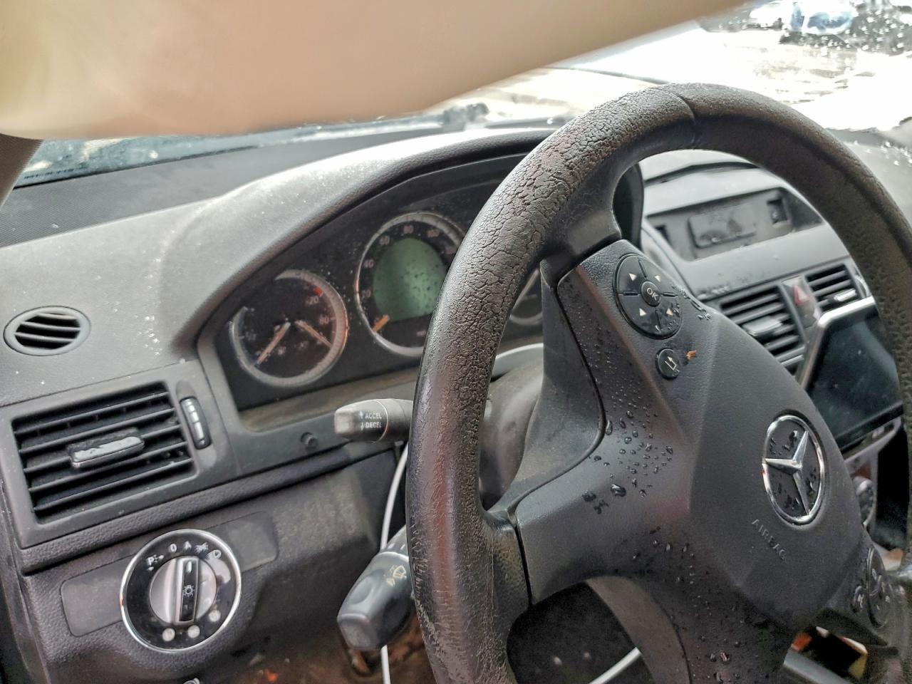 Mercedes-Benz C-Class 300 4matic Image 12