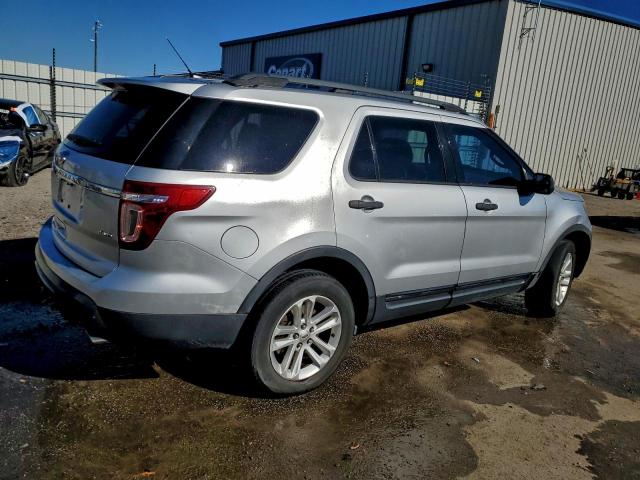 Ford Explorer Image 9