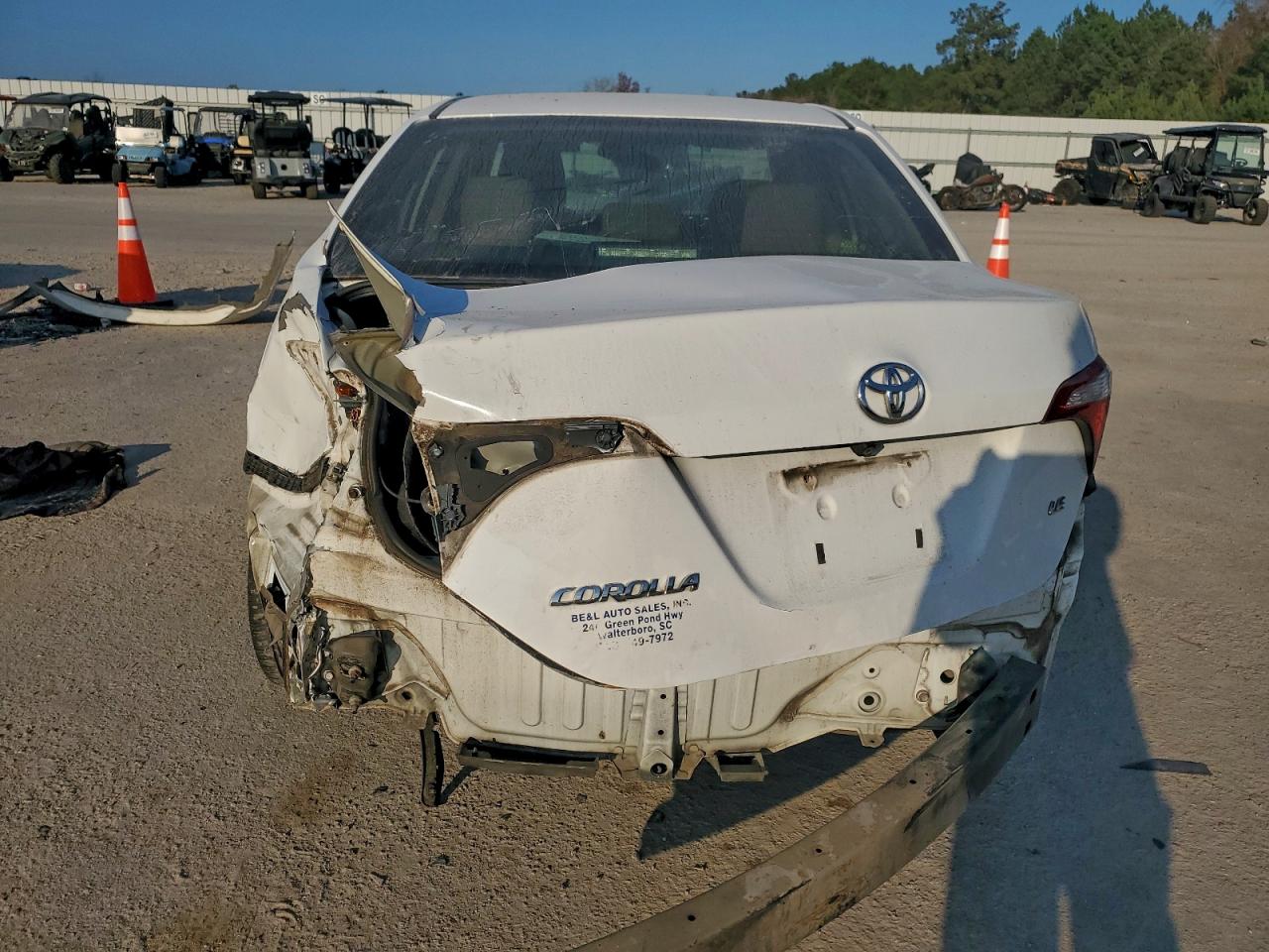 Toyota Corolla L Image 11