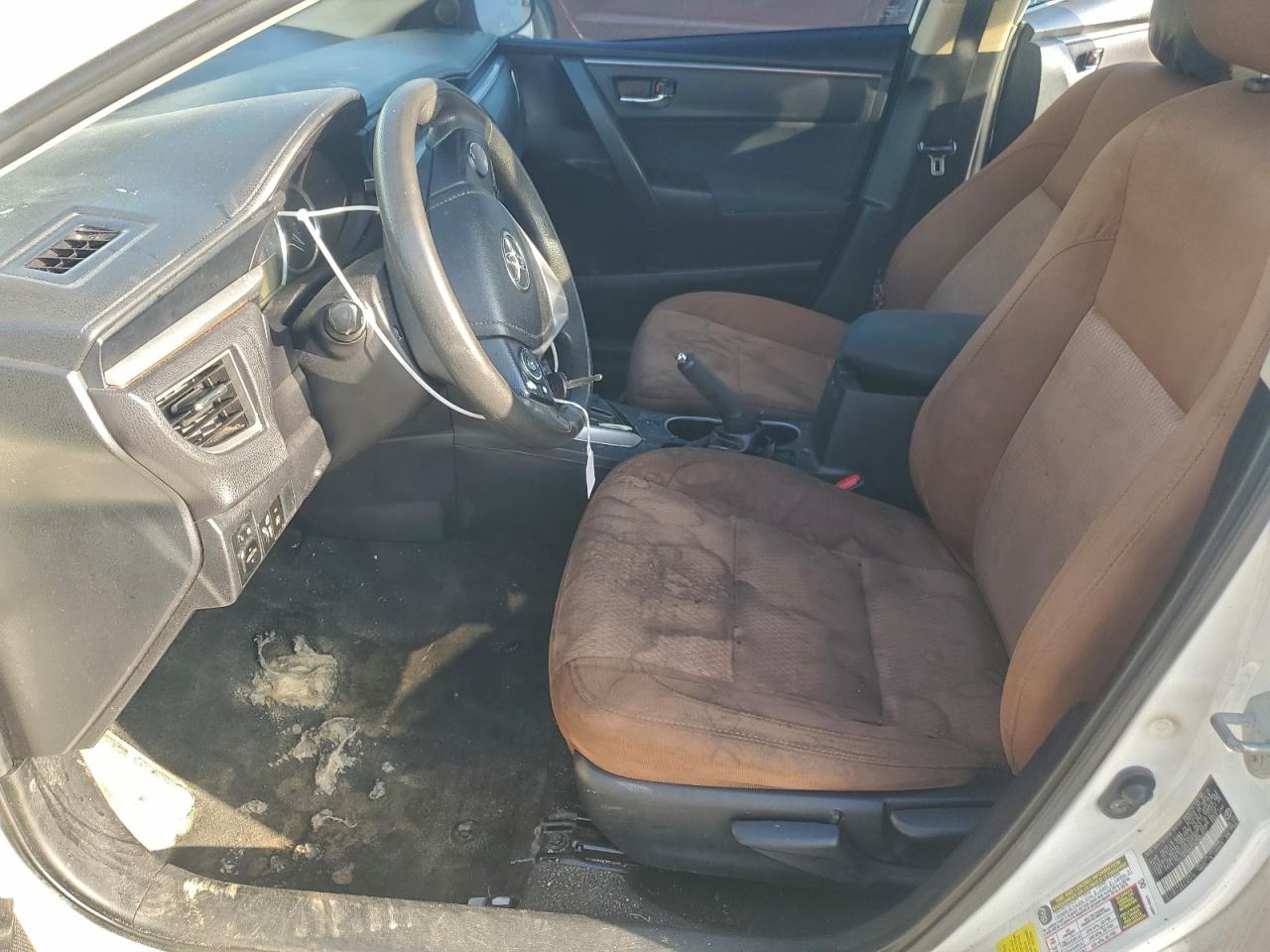 Toyota Corolla L Image 9