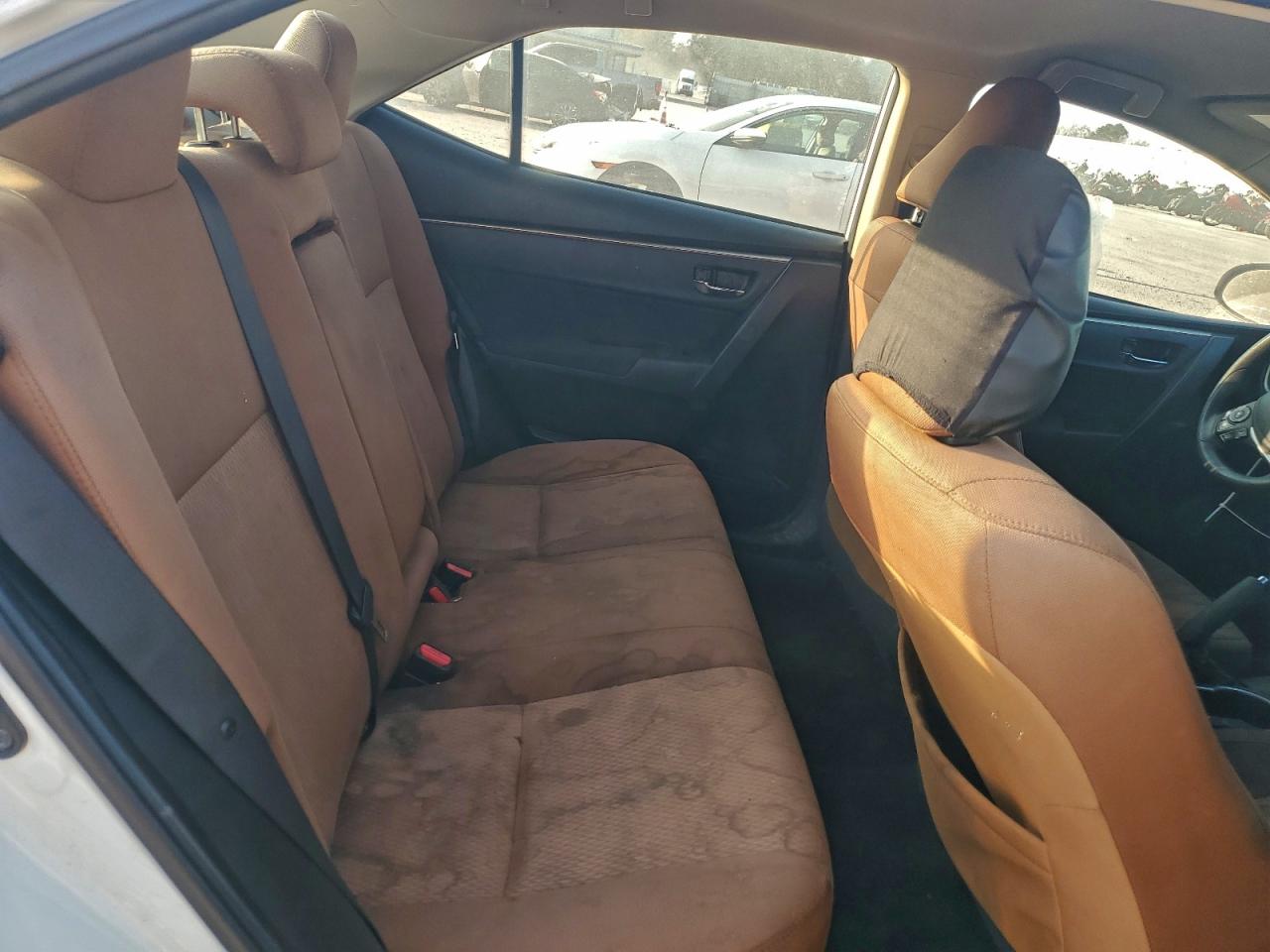 Toyota Corolla L Image 7