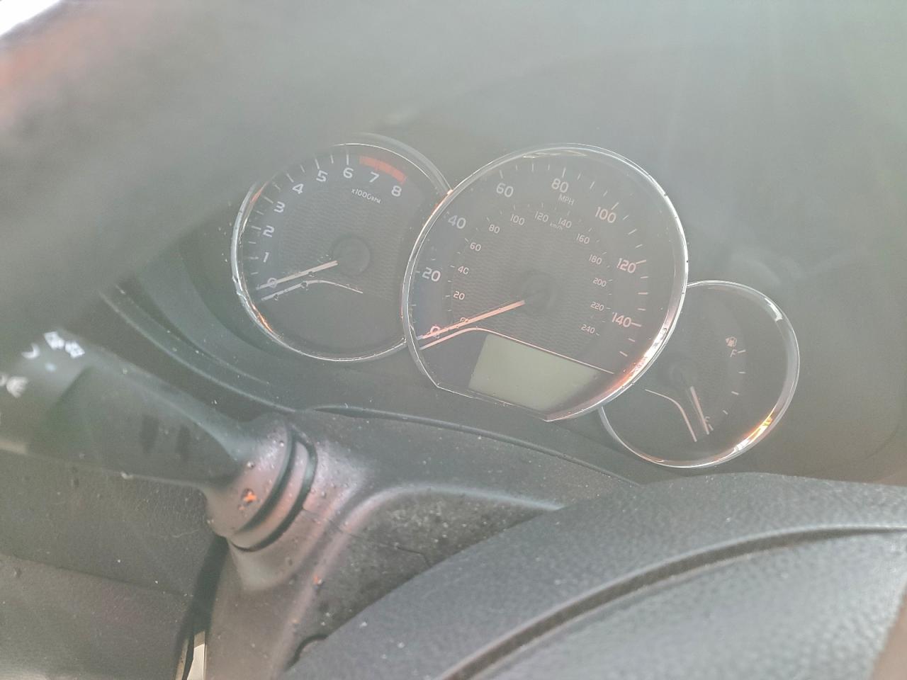 Toyota Corolla L Image 4